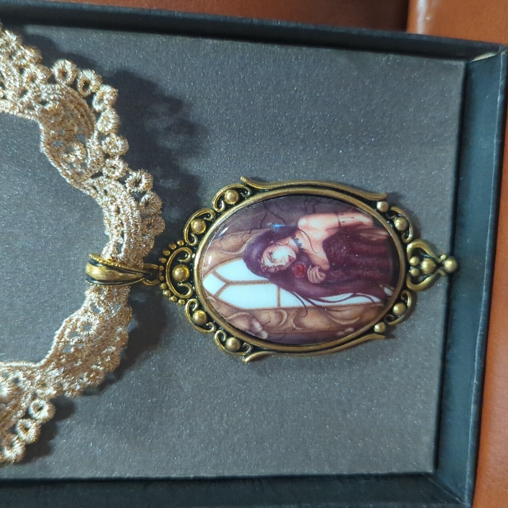 JESSICA GALBRETH Beautiful Vanities lace choker RENAISSANCE ROSE